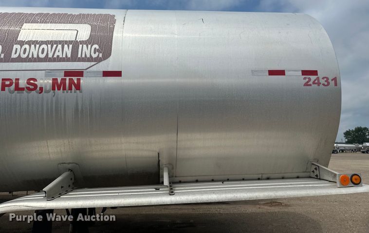 image for item EB2861 1998 Beall BIAST-75-I-SB tank trailer
