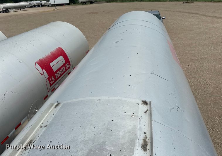 image for item EB2861 1998 Beall BIAST-75-I-SB tank trailer