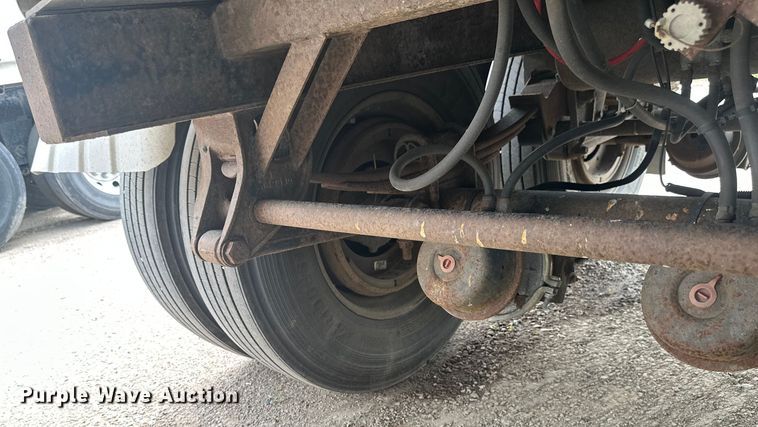 image for item EB2861 1998 Beall BIAST-75-I-SB tank trailer