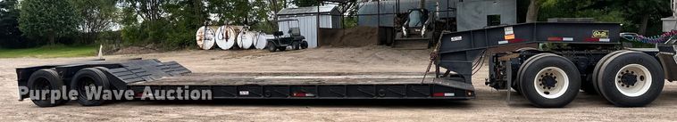 image for item EB2863 2001 Witzco Challenger RG-40 lowboy equipment trailer