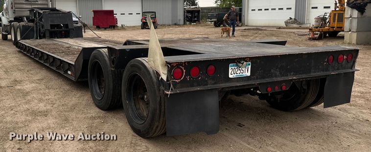 image for item EB2863 2001 Witzco Challenger RG-40 lowboy equipment trailer