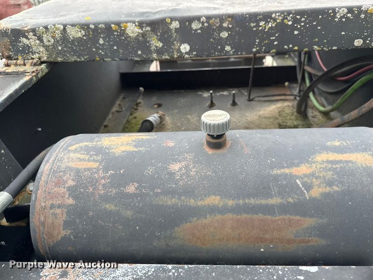 image for item EB2863 2001 Witzco Challenger RG-40 lowboy equipment trailer