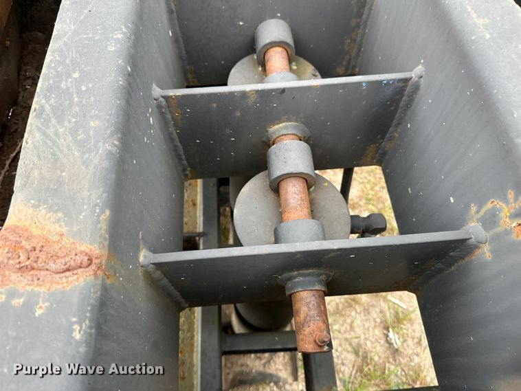 image for item EB2863 2001 Witzco Challenger RG-40 lowboy equipment trailer