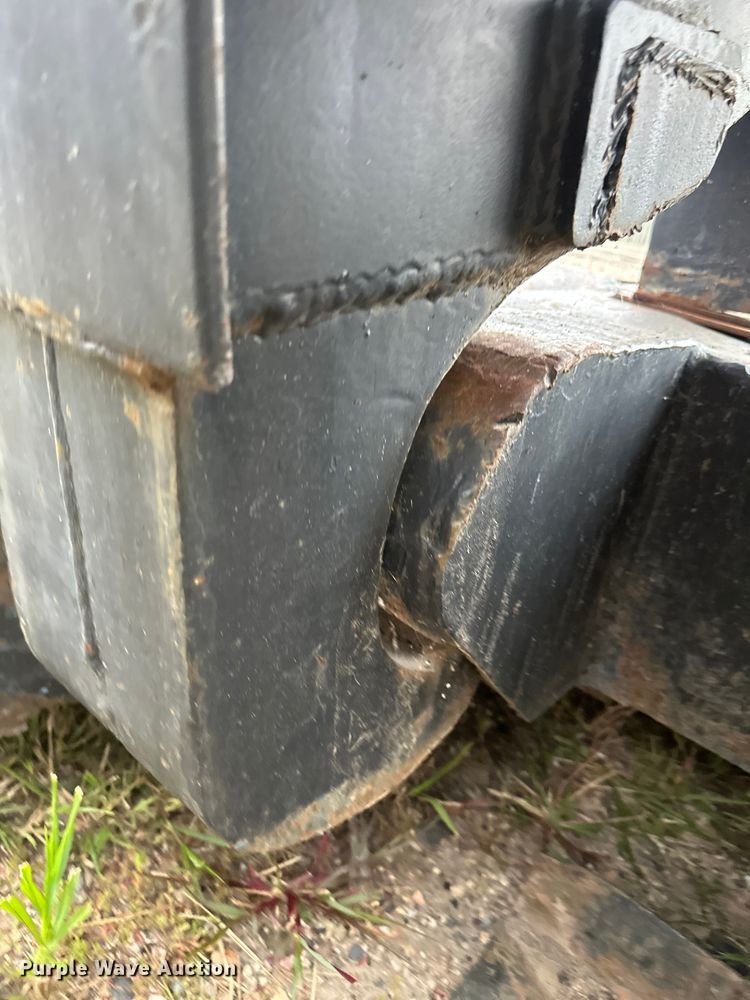 image for item EB2863 2001 Witzco Challenger RG-40 lowboy equipment trailer