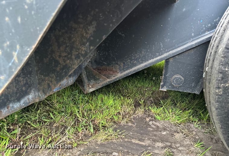 image for item EB2863 2001 Witzco Challenger RG-40 lowboy equipment trailer