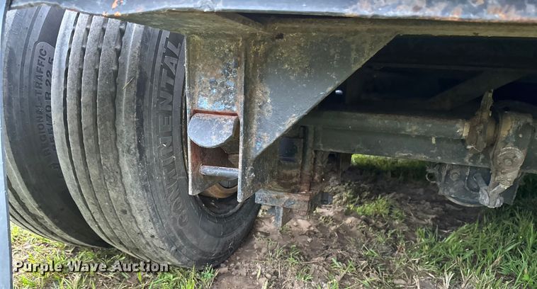 image for item EB2863 2001 Witzco Challenger RG-40 lowboy equipment trailer