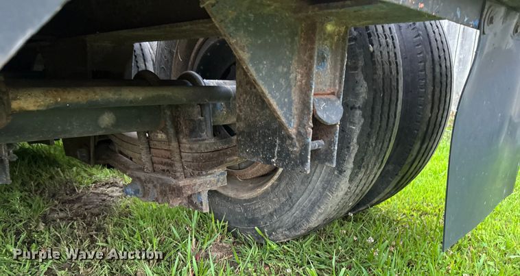 image for item EB2863 2001 Witzco Challenger RG-40 lowboy equipment trailer