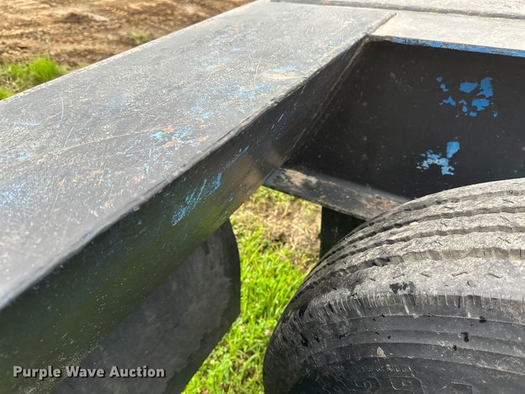 image for item EB2863 2001 Witzco Challenger RG-40 lowboy equipment trailer