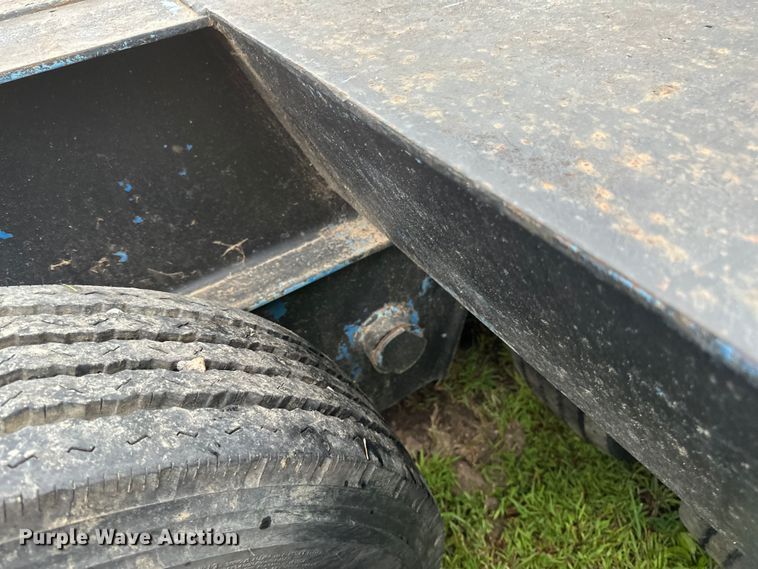 image for item EB2863 2001 Witzco Challenger RG-40 lowboy equipment trailer