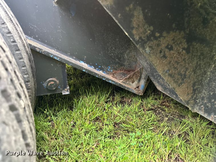 image for item EB2863 2001 Witzco Challenger RG-40 lowboy equipment trailer