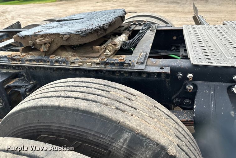 image for item EB2864 2008 Sterling LT semi truck