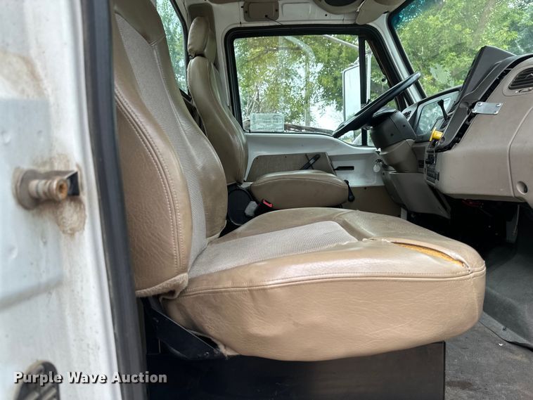 image for item EB2864 2008 Sterling LT semi truck