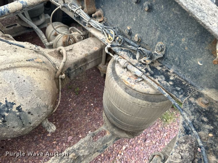 image for item EB2973 2012 Mack CHU613 semi truck