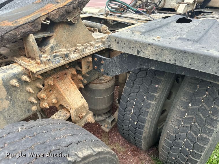 image for item EB2973 2012 Mack CHU613 semi truck