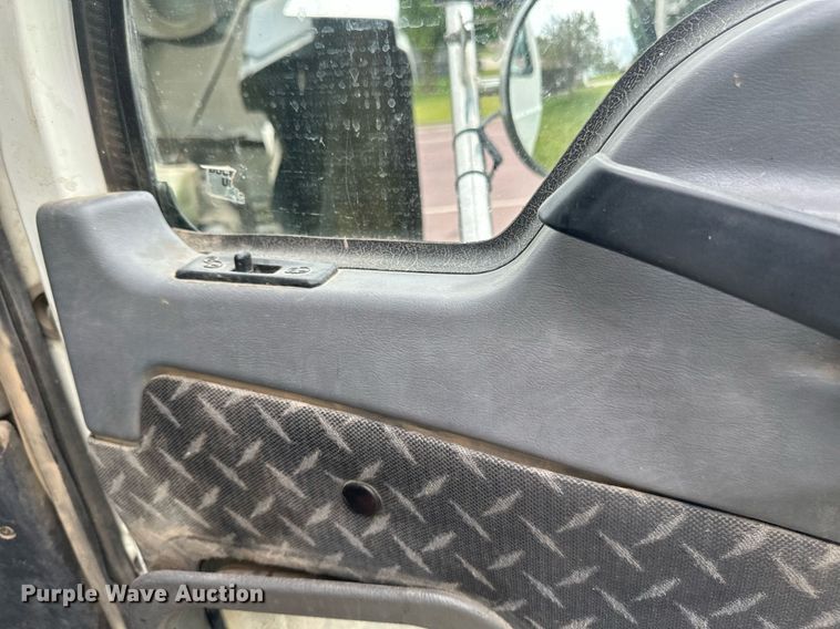 image for item EB2973 2012 Mack CHU613 semi truck