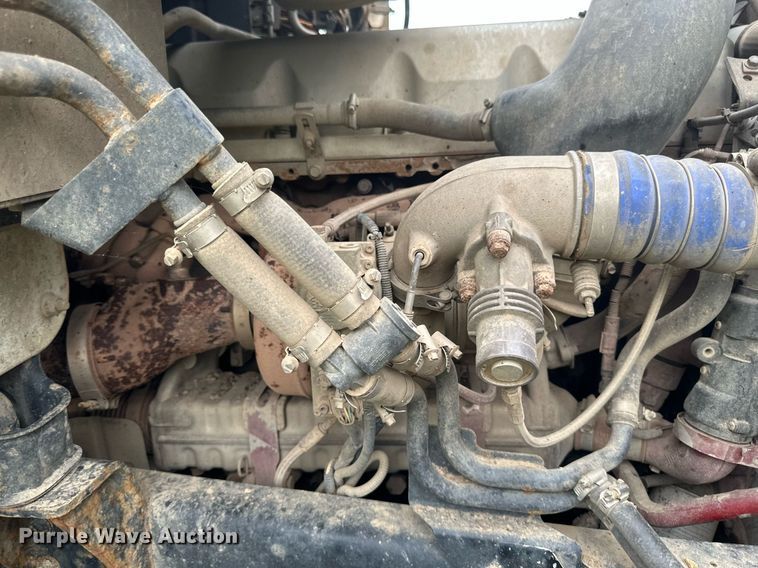 image for item EB2973 2012 Mack CHU613 semi truck