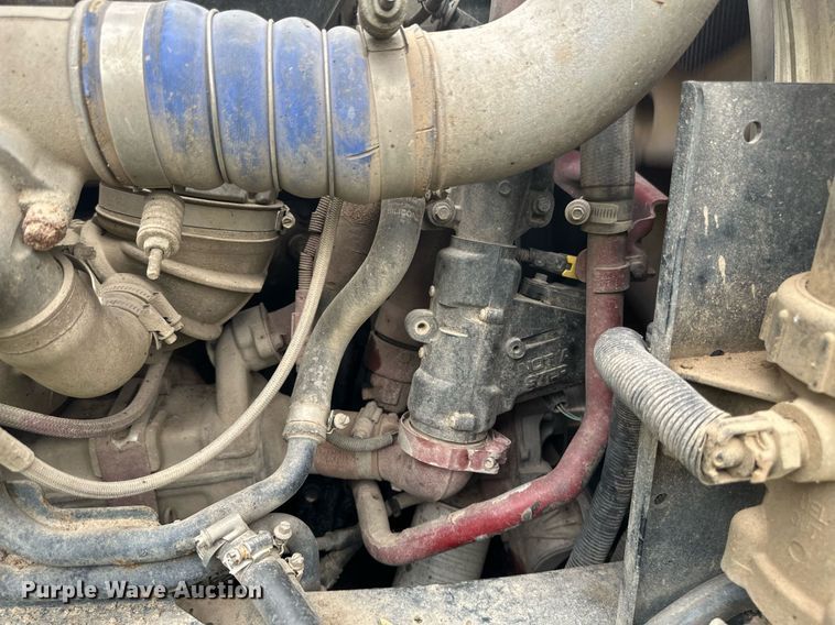 image for item EB2973 2012 Mack CHU613 semi truck