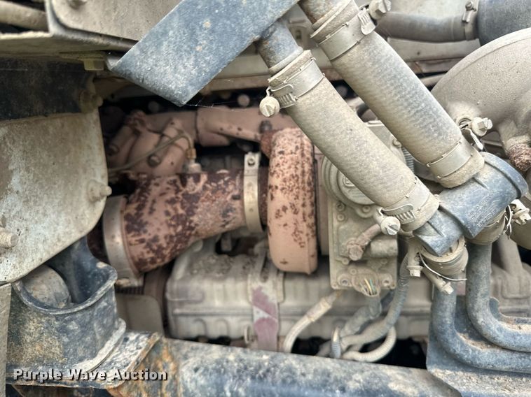 image for item EB2973 2012 Mack CHU613 semi truck