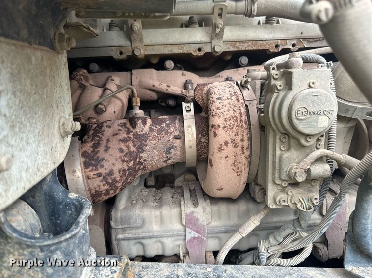 image for item EB2973 2012 Mack CHU613 semi truck