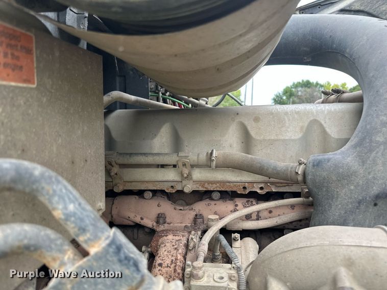 image for item EB2973 2012 Mack CHU613 semi truck