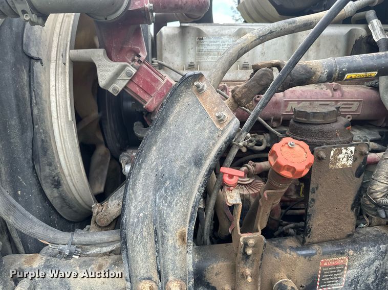 image for item EB2973 2012 Mack CHU613 semi truck