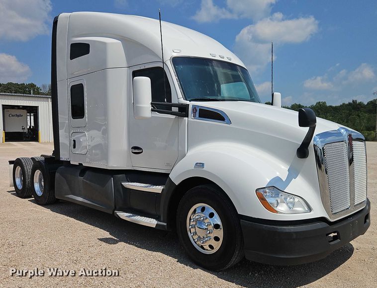 CAMIóN CAMAROTE 2018 KENWORTH