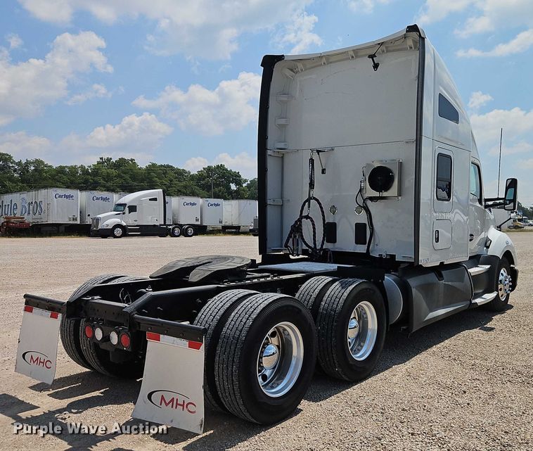 CAMIóN CAMAROTE 2018 KENWORTH