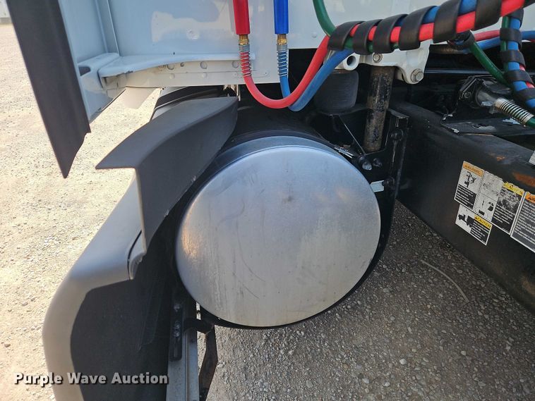 image for item EB8215 2018 Kenworth T680 semi truck