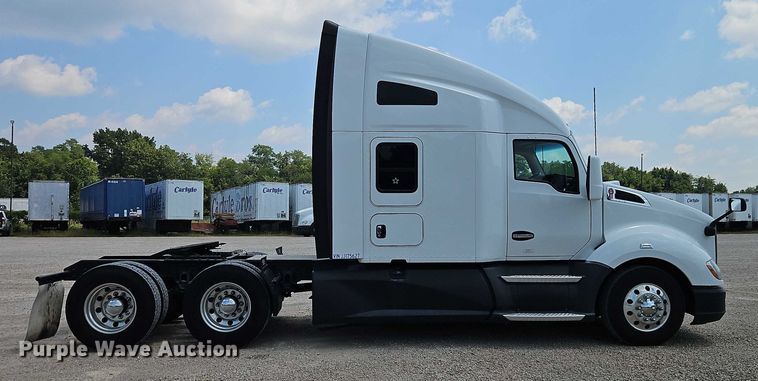 CAMIóN CAMAROTE 2018 KENWORTH