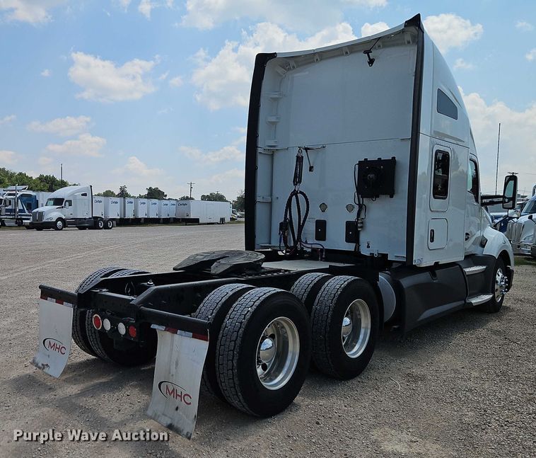 CAMIóN CAMAROTE 2018 KENWORTH