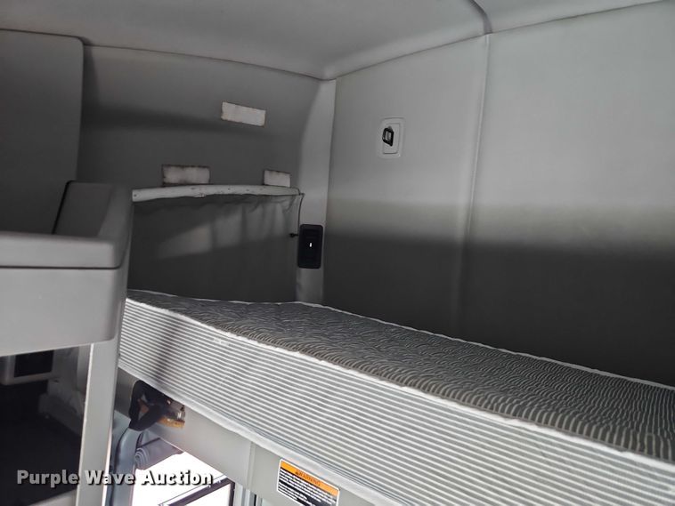 image for item EB8216 2018 Kenworth T680 semi truck