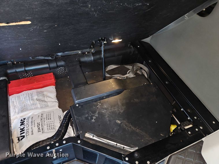 image for item EB8216 2018 Kenworth T680 semi truck