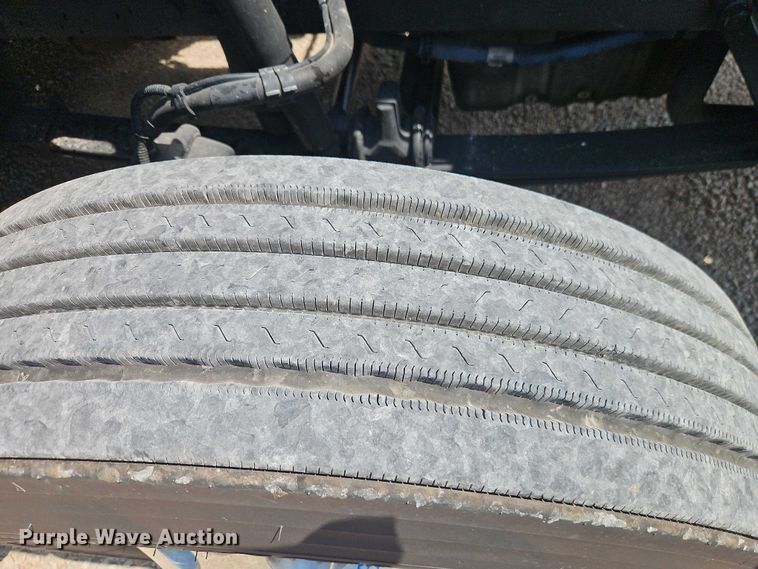 image for item EB8216 2018 Kenworth T680 semi truck