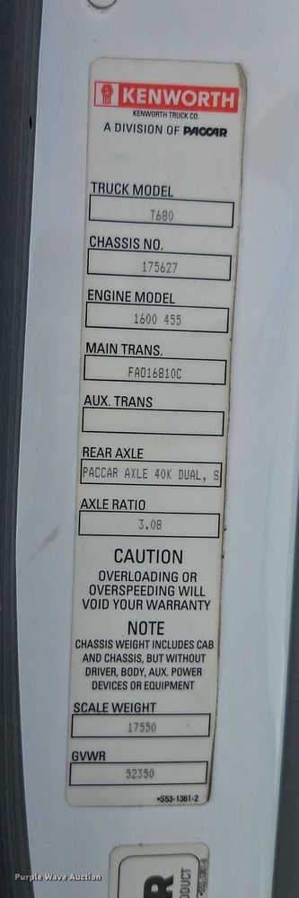 image for item EB8216 2018 Kenworth T680 semi truck