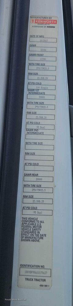 image for item EB8216 2018 Kenworth T680 semi truck