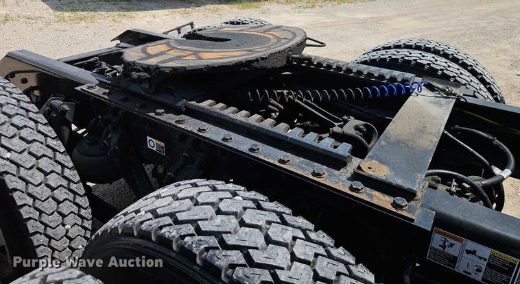 image for item EB8217 2018 Kenworth W9 Series semi truck