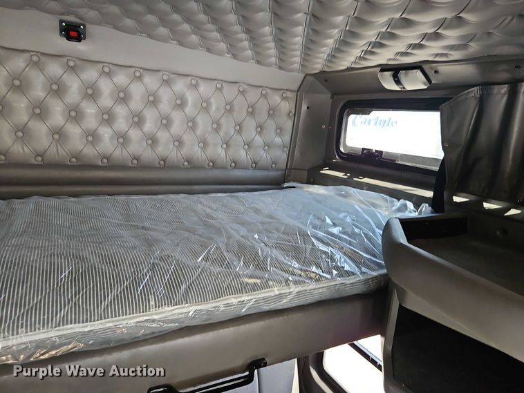 image for item EB8217 2018 Kenworth W9 Series semi truck