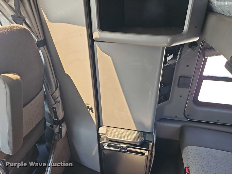 image for item EB8217 2018 Kenworth W9 Series semi truck