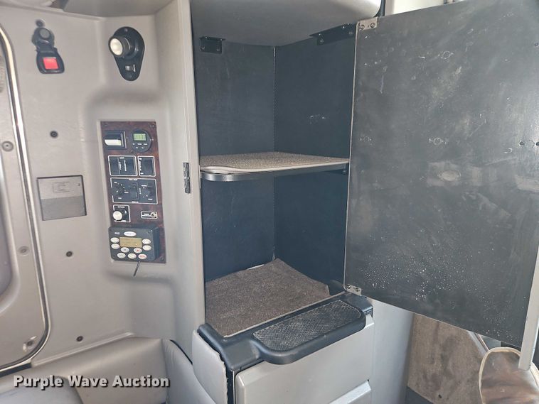 image for item EB8217 2018 Kenworth W9 Series semi truck