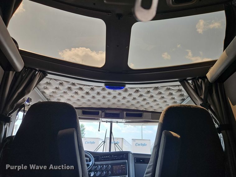 image for item EB8217 2018 Kenworth W9 Series semi truck