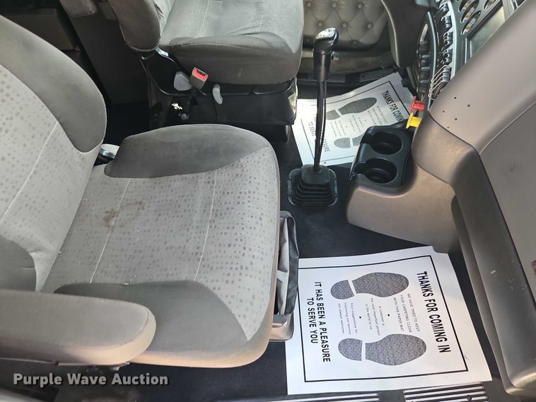 image for item EB8217 2018 Kenworth W9 Series semi truck