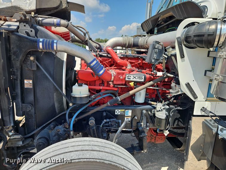 image for item EB8217 2018 Kenworth W9 Series semi truck