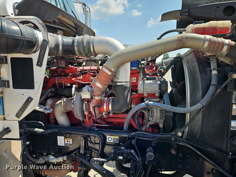 image for item EB8217 2018 Kenworth W9 Series semi truck