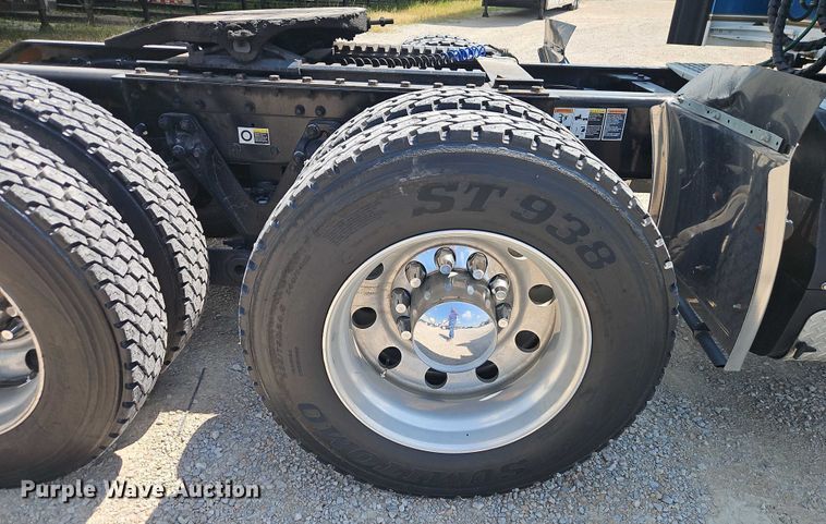 image for item EB8217 2018 Kenworth W9 Series semi truck