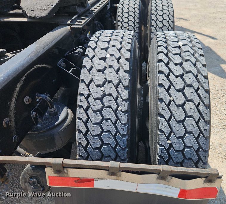 image for item EB8217 2018 Kenworth W9 Series semi truck