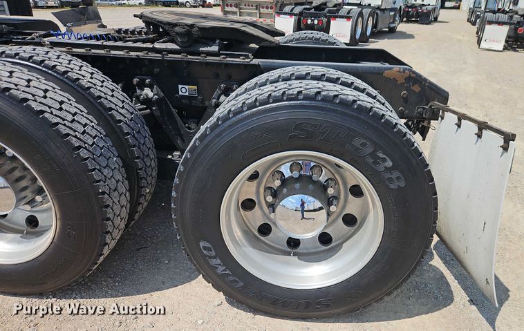 image for item EB8217 2018 Kenworth W9 Series semi truck