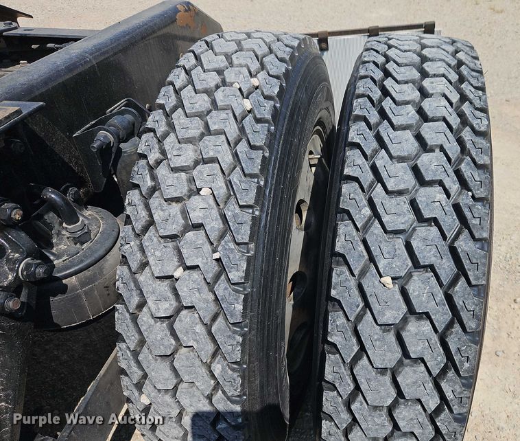 image for item EB8217 2018 Kenworth W9 Series semi truck