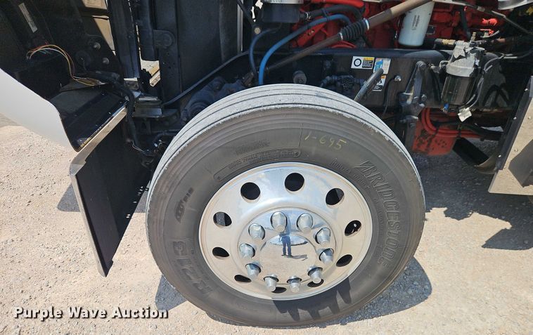 image for item EB8217 2018 Kenworth W9 Series semi truck