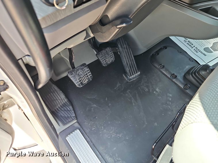 image for item EB8218 2017 Kenworth T680 semi truck