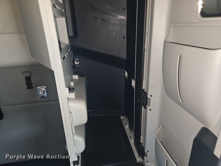 image for item EB8218 2017 Kenworth T680 semi truck